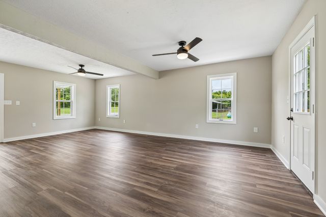 1944 Cainsville Rd, Lebanon, TN 37090