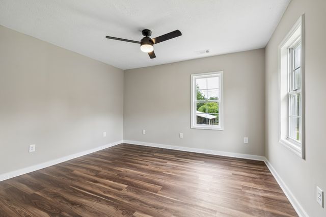 1944 Cainsville Rd, Lebanon, TN 37090