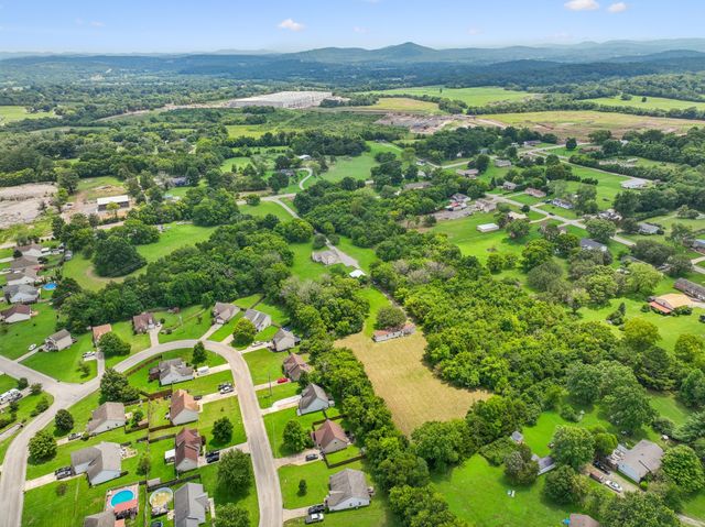 1944 Cainsville Rd, Lebanon, TN 37090