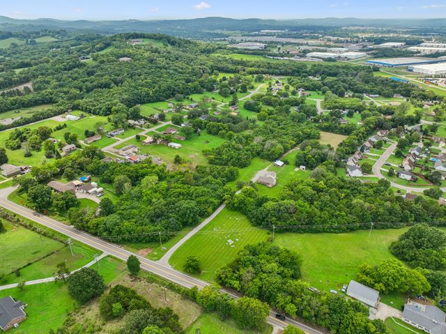 1944 Cainsville Rd, Lebanon, TN 37090