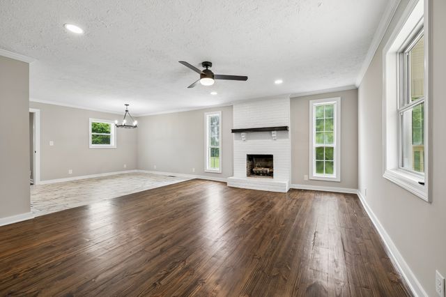 1944 Cainsville Rd, Lebanon, TN 37090