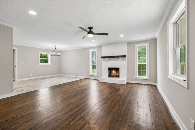 1944 Cainsville Rd, Lebanon, TN 37090