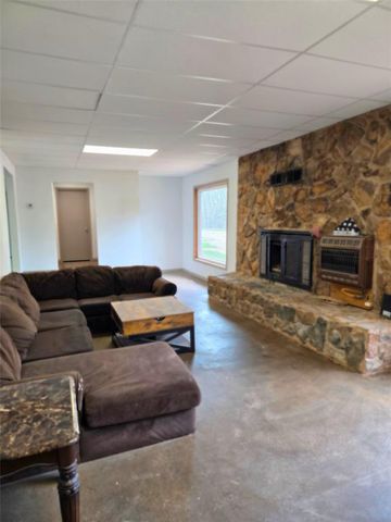 41587 Skelly Road, Asher, OK 74826