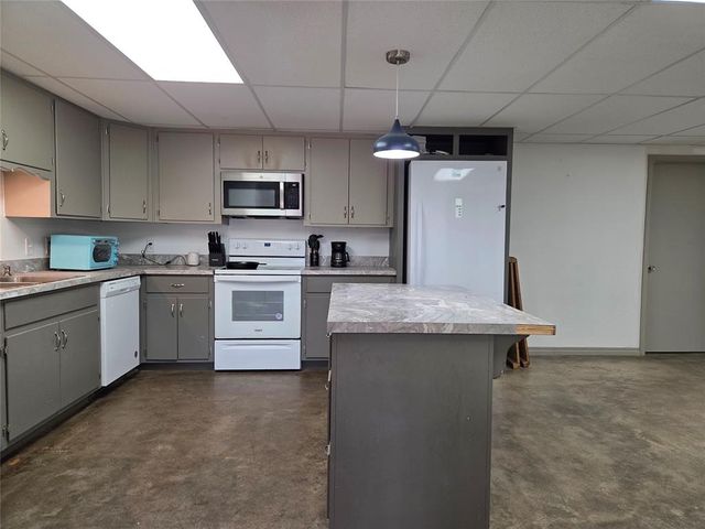 41587 Skelly Road, Asher, OK 74826