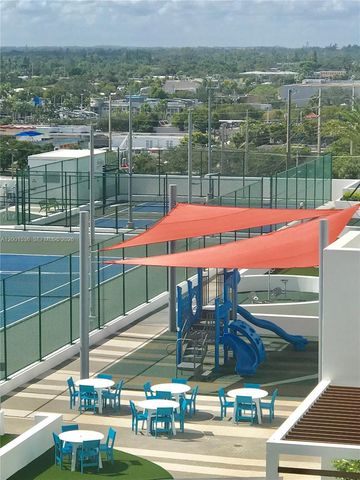 16385 Biscayne Boulevard 1902, North Miami Beach, FL 33160