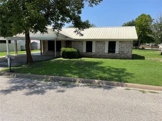 1202 Oak Ridge Lane, Hamilton, TX 76531