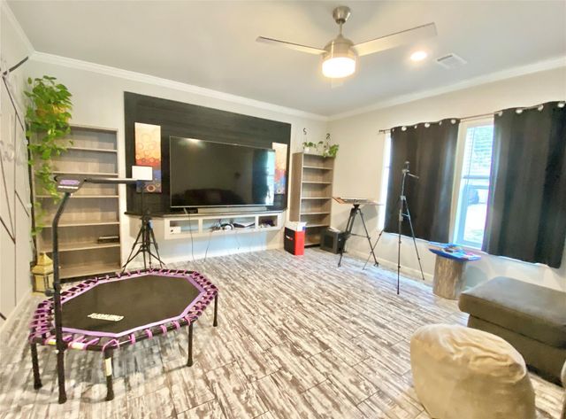 1093 County Road 205 Road, Giddings, TX 78942