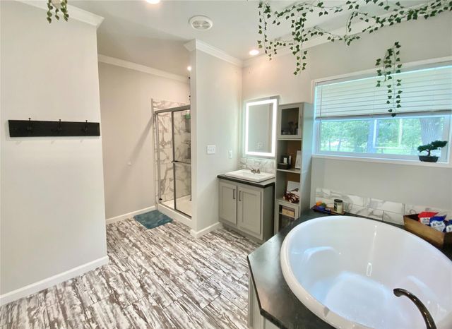 1093 County Road 205 Road, Giddings, TX 78942