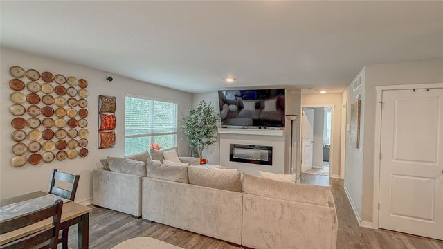 100 Dakota Circle, Waukee, IA 50263