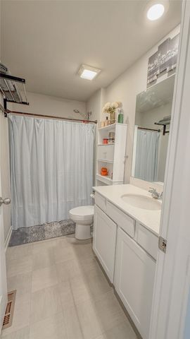 100 Dakota Circle, Waukee, IA 50263