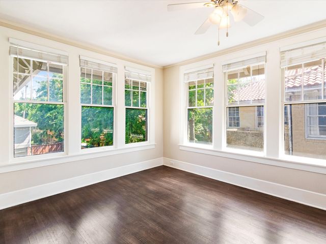 6116 Gaston Avenue, Dallas, TX 75214