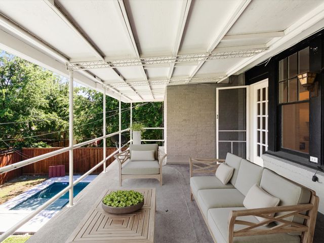 6116 Gaston Avenue, Dallas, TX 75214