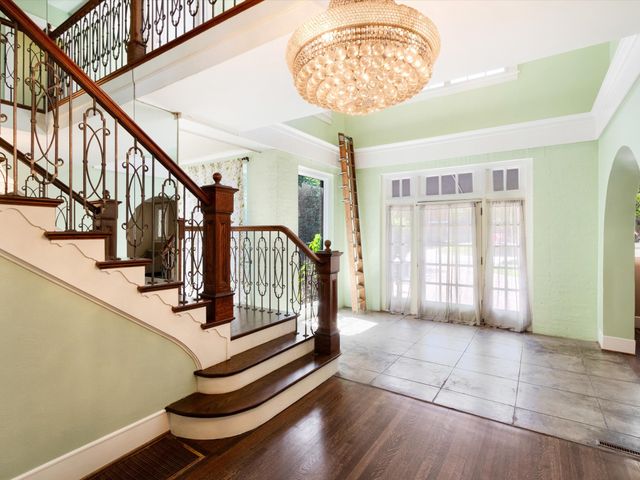 6116 Gaston Avenue, Dallas, TX 75214