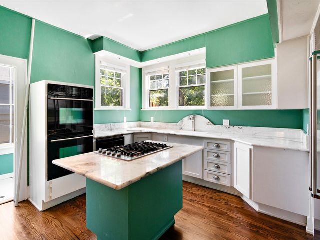 6116 Gaston Avenue, Dallas, TX 75214