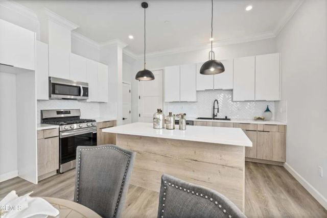 634 W Olive Avenue B, Monrovia, CA 91016