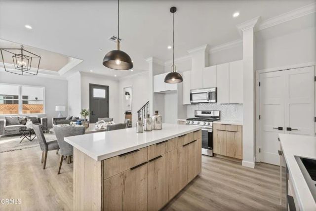 634 W Olive Avenue B, Monrovia, CA 91016