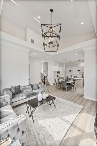 634 W Olive Avenue B, Monrovia, CA 91016