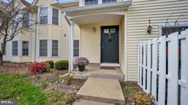 46 POWELL, Hightstown, NJ 08520