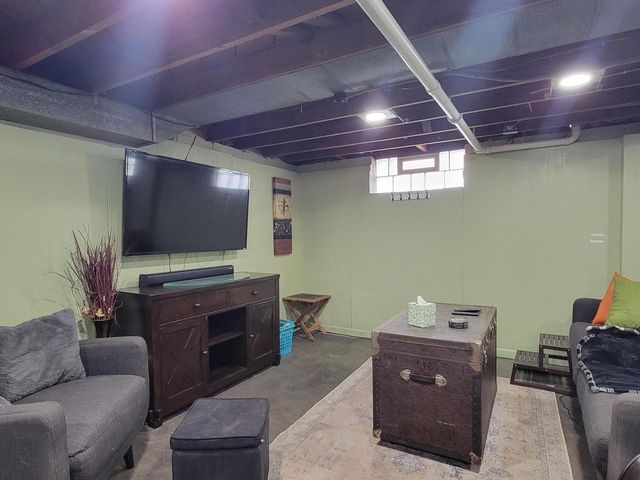 1226 S 112th STREET, West Allis, WI 53214