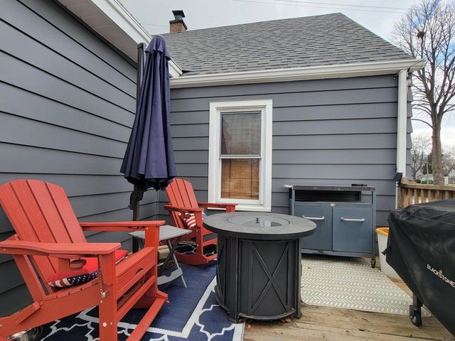 1226 S 112th STREET, West Allis, WI 53214