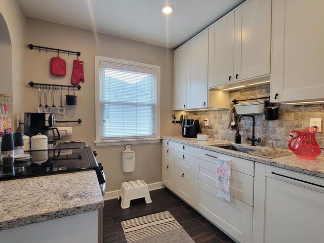 1226 S 112th STREET, West Allis, WI 53214
