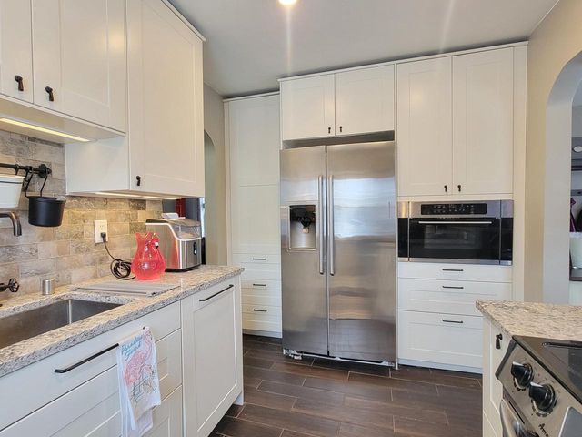 1226 S 112th STREET, West Allis, WI 53214