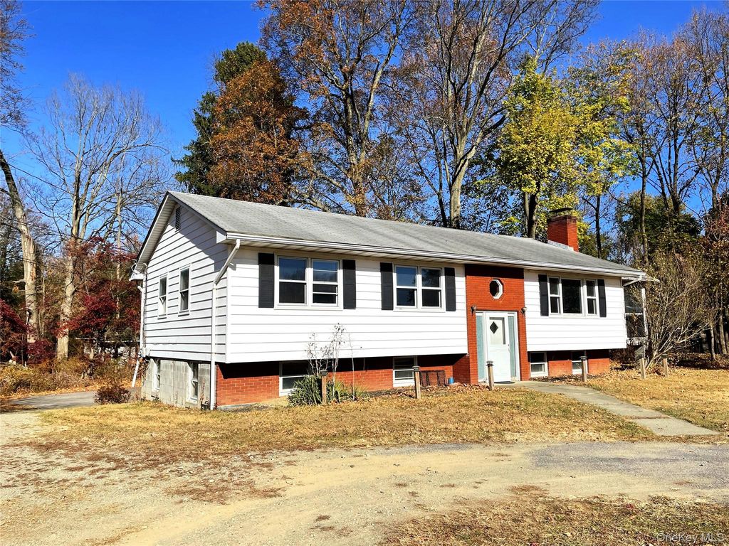 60 Florence Avenue, Fishkill, NY 12524