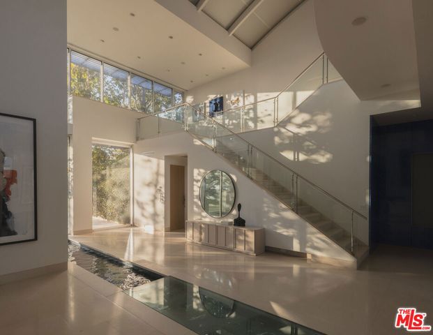 652 Chautauqua Boulevard, Pacific Palisades, CA 90272