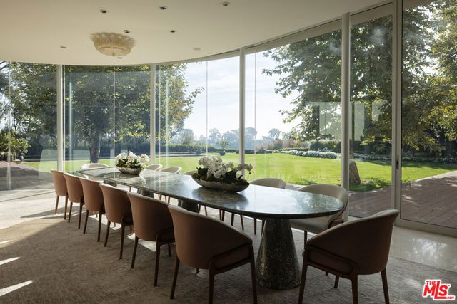 652 Chautauqua Boulevard, Pacific Palisades, CA 90272