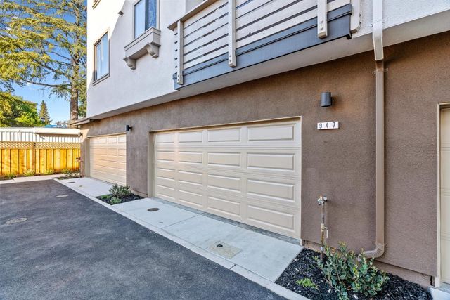 947 woodside Road, Redwood City, CA 94061