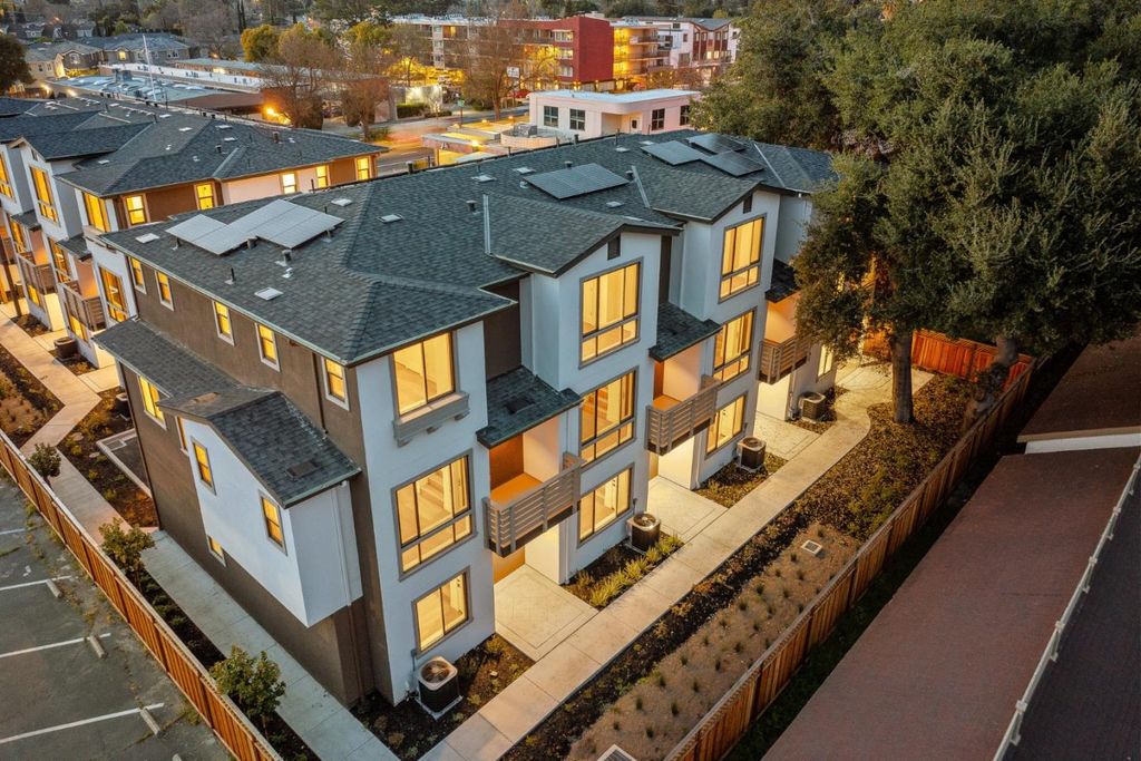 947 woodside Road, Redwood City, CA 94061