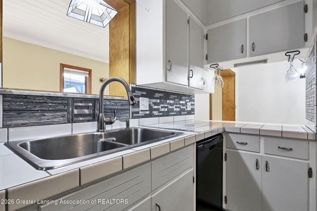 156 S Michigan Road, Eaton Rapids, MI 48827