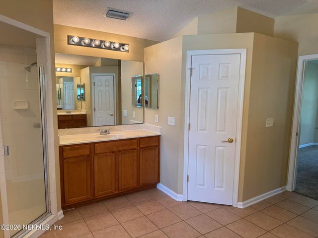 11413 JERRY ADAM Drive, Jacksonville, FL 32218