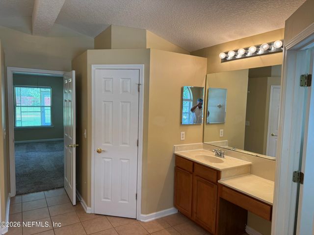 11413 JERRY ADAM Drive, Jacksonville, FL 32218