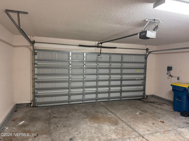 11413 JERRY ADAM Drive, Jacksonville, FL 32218