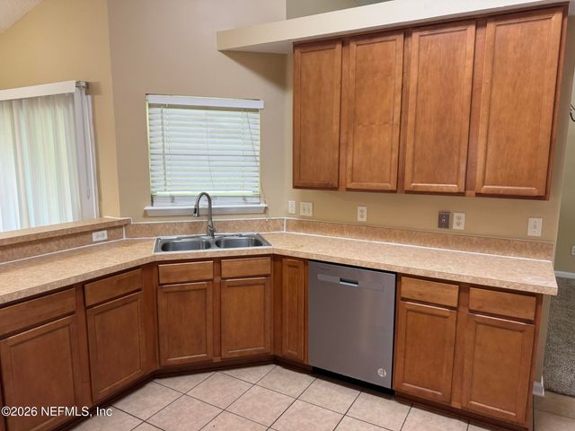 11413 JERRY ADAM Drive, Jacksonville, FL 32218
