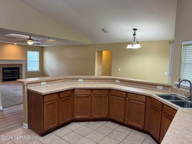 11413 JERRY ADAM Drive, Jacksonville, FL 32218