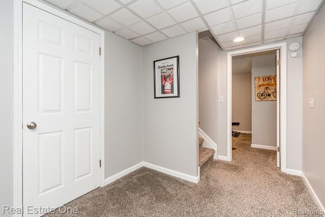 1043 Ridgeview Circle, Orion Charter Township, MI 48362