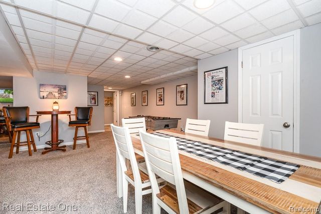 1043 Ridgeview Circle, Orion Charter Township, MI 48362