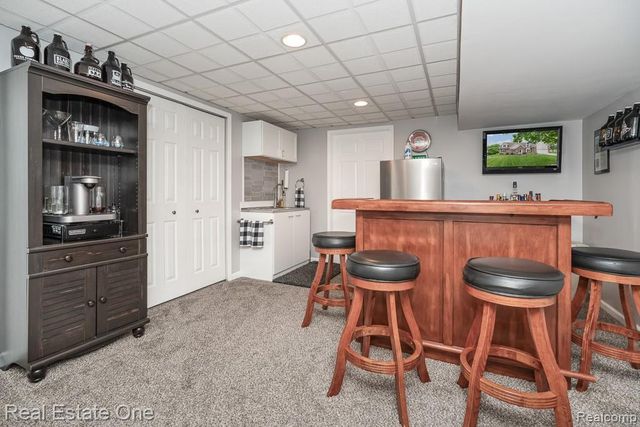 1043 Ridgeview Circle, Orion Charter Township, MI 48362