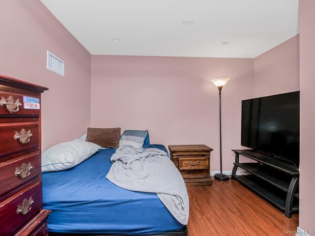 29 S Washington Avenue, Hartsdale, NY 10530