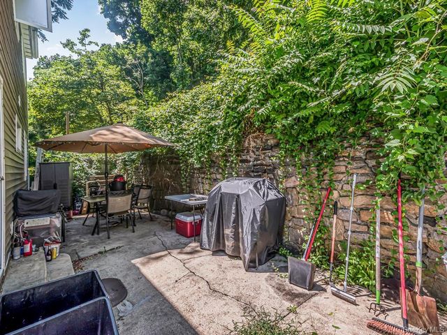 29 S Washington Avenue, Hartsdale, NY 10530