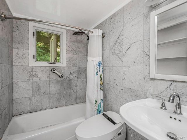 29 S Washington Avenue, Hartsdale, NY 10530