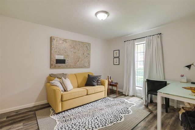 7821 W Old Hickory Lane, Oklahoma City, OK 73116