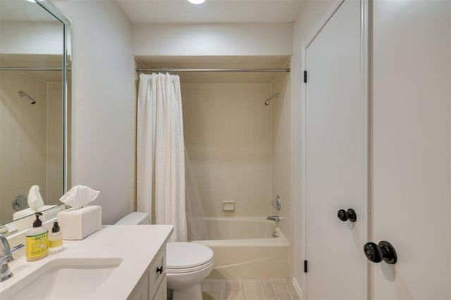 7821 W Old Hickory Lane, Oklahoma City, OK 73116