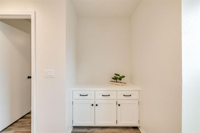 7821 W Old Hickory Lane, Oklahoma City, OK 73116