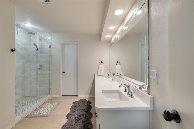 7821 W Old Hickory Lane, Oklahoma City, OK 73116