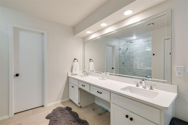 7821 W Old Hickory Lane, Oklahoma City, OK 73116