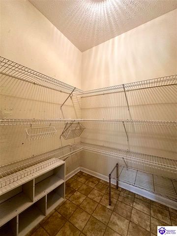 542A Hillcrest Drive, Brandenburg, KY 40108
