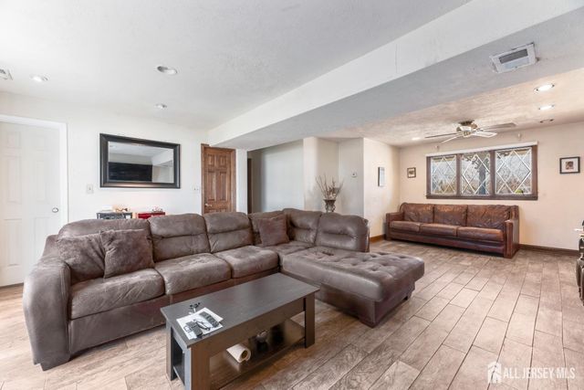 16 Wilmot Road, Sayreville, NJ 08872